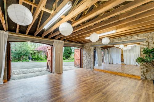 Central Malham Wellbeing Escape 4 bed house with yoga studio