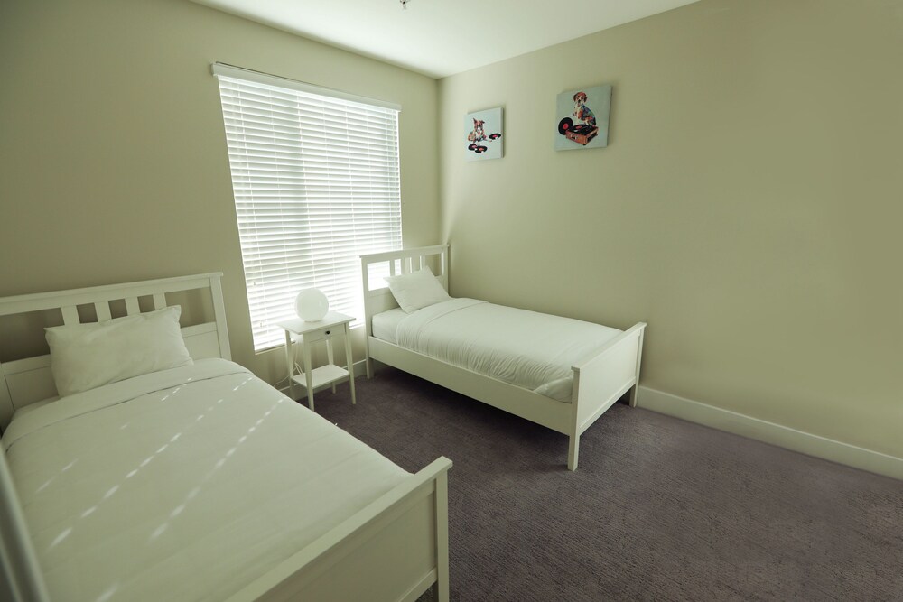 Downtown Cosmopolitan Suites - photo 47