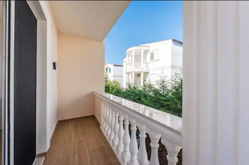 Sea Le Vie Hotel 4 in Golem, Albania