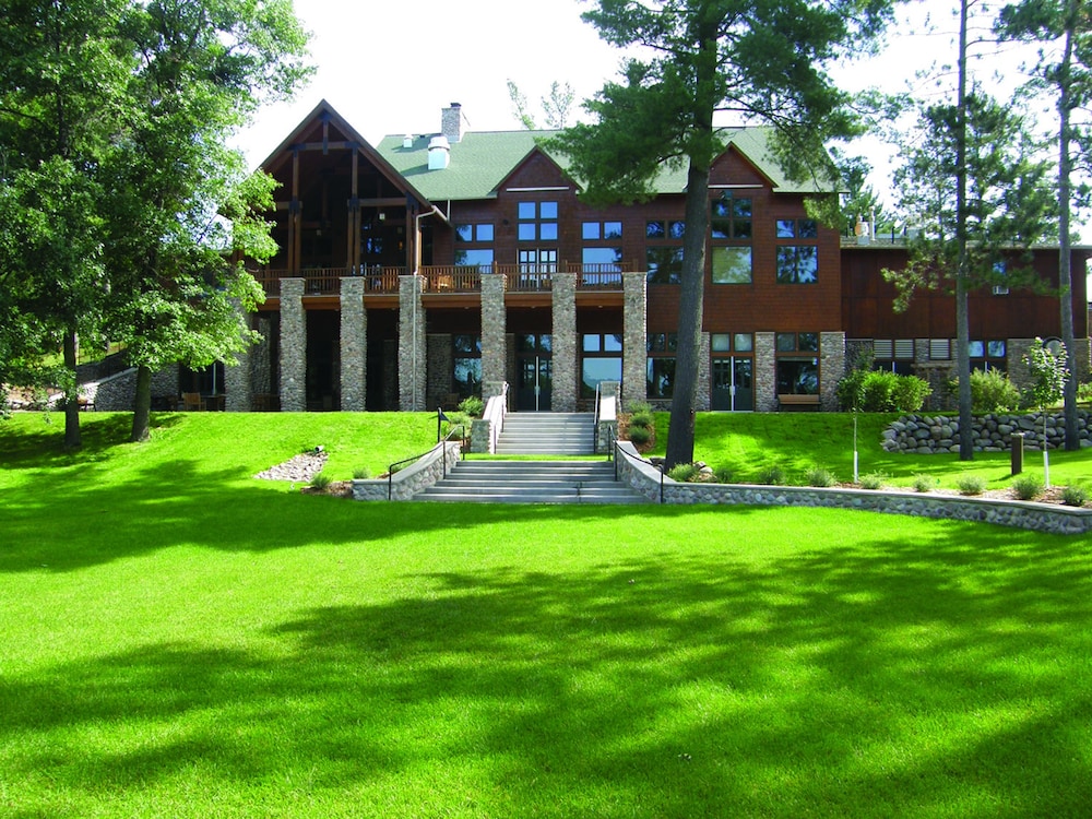 Heartwood Resort & Conference Center in Duluth, United States