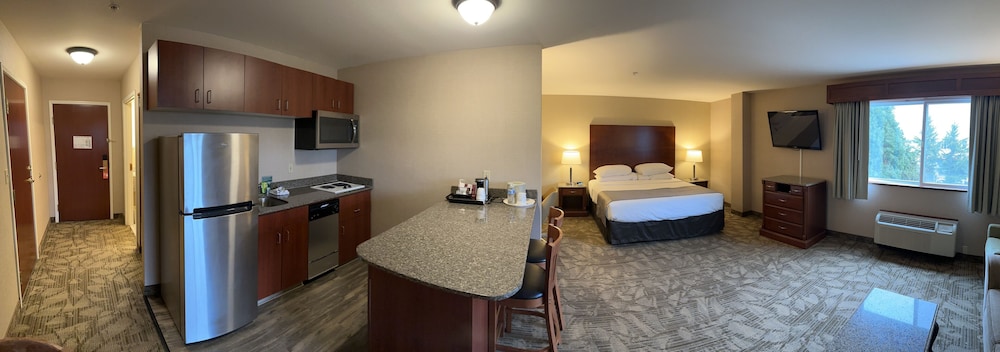 Medallion Inn & Suites - photo 5