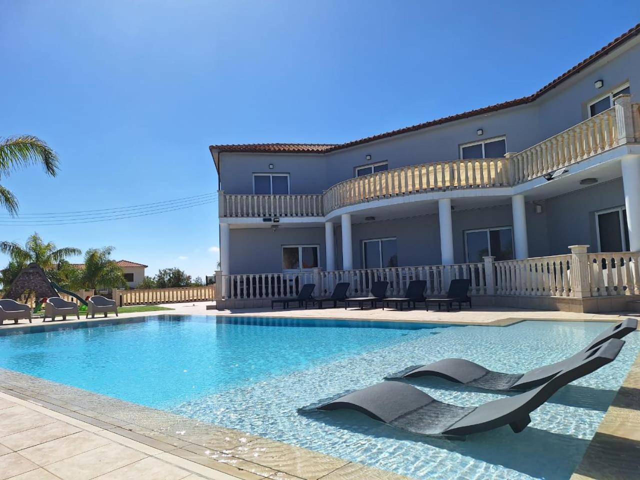 Grand Villa Lynn Seaview Ayia Napa