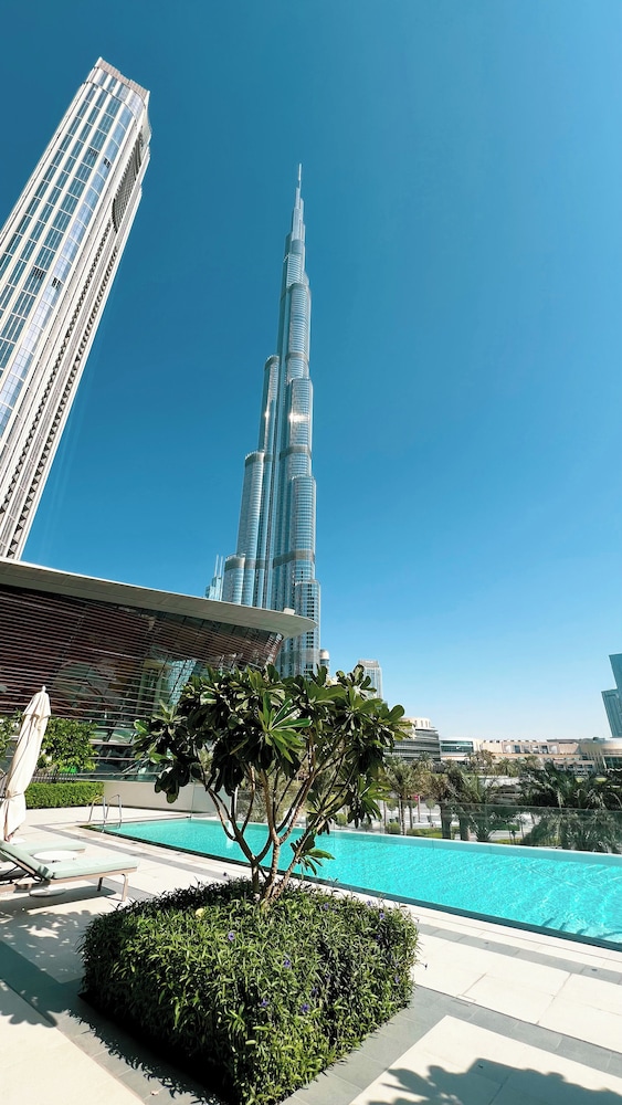 Lux BnB The Dubai Mall Burj & Sea Views — 4-Star Luxury Hotel in Dubai, United Arab Emirates