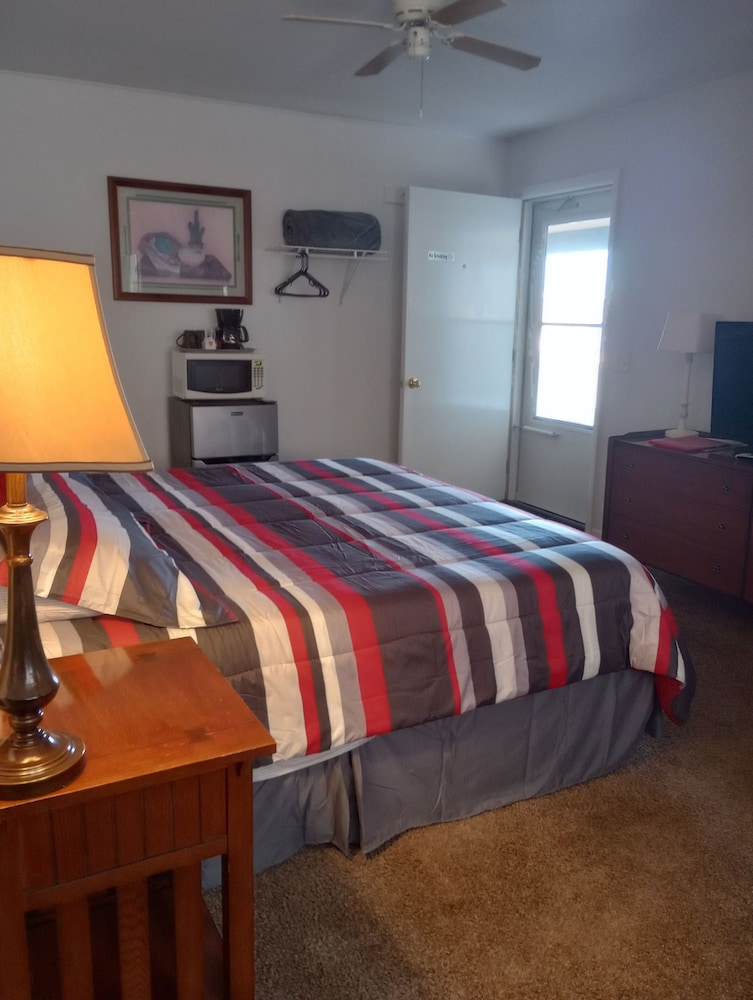 Harbor Beach Inn - photo 6