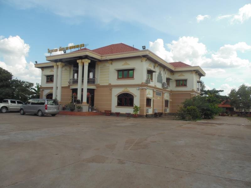 Lattanaphone Phasouk Hotel - carbon neutral hotel in Savannakhet