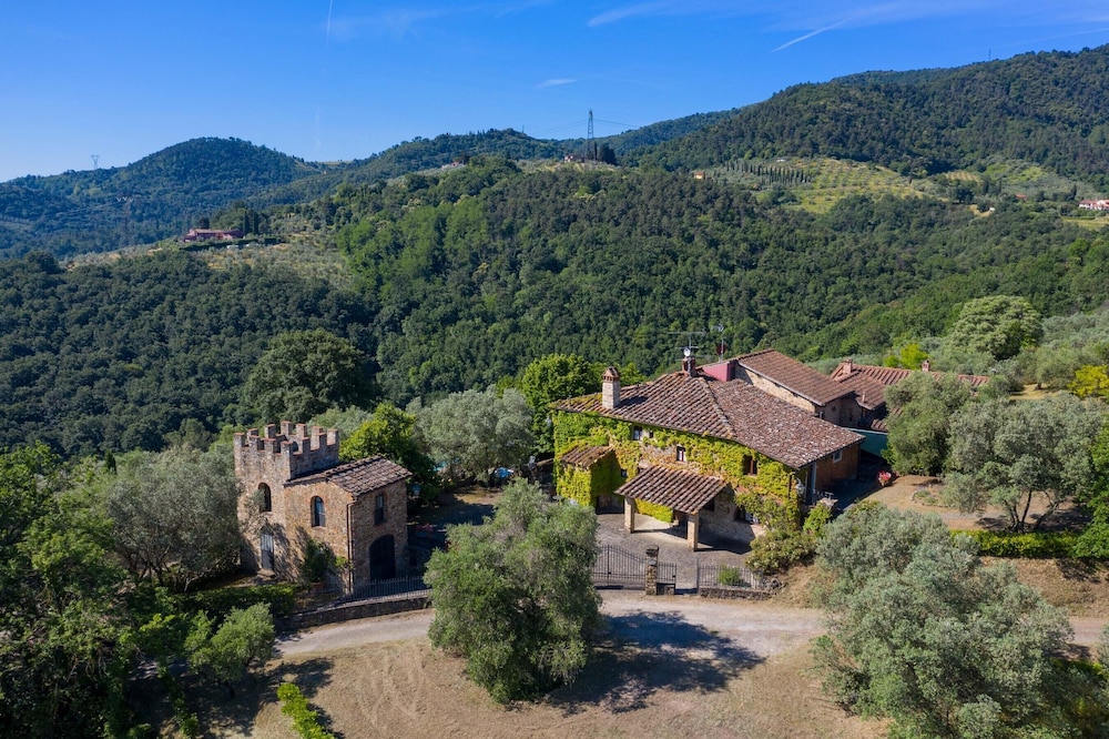 Relais Colline San Biagio — 4-Star Luxury Hotel in Carmignano, Italy