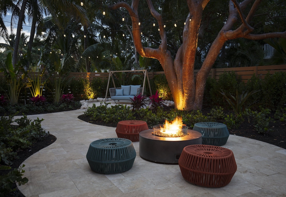 La Siesta Resort & Villas - photo 3