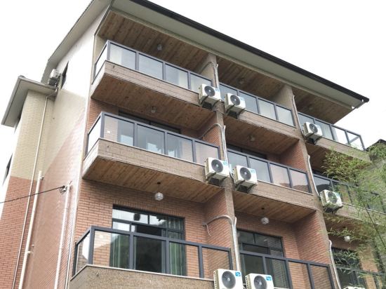 Anji macgregor hotel - carbon neutral hotel in Unknown City