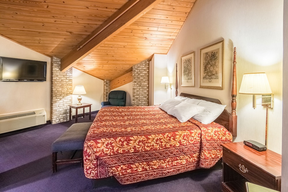 Quality Express Inn & Suites - photo 25