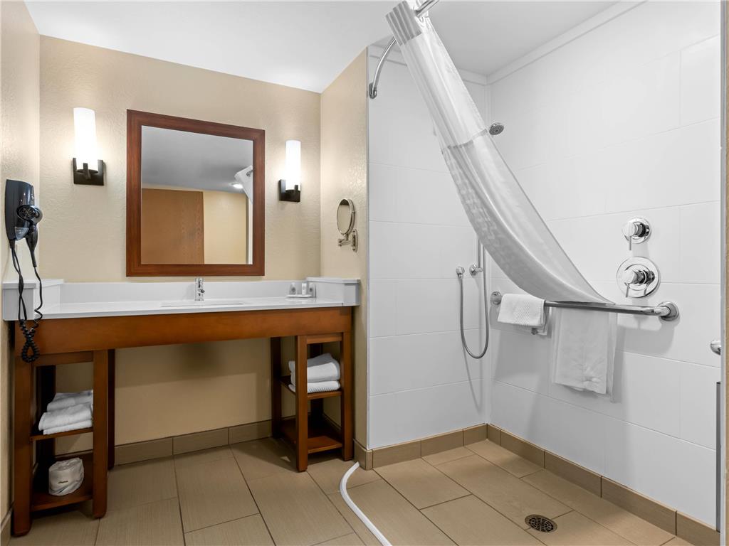 Comfort Inn & Suites Munising Lakefront - photo 33