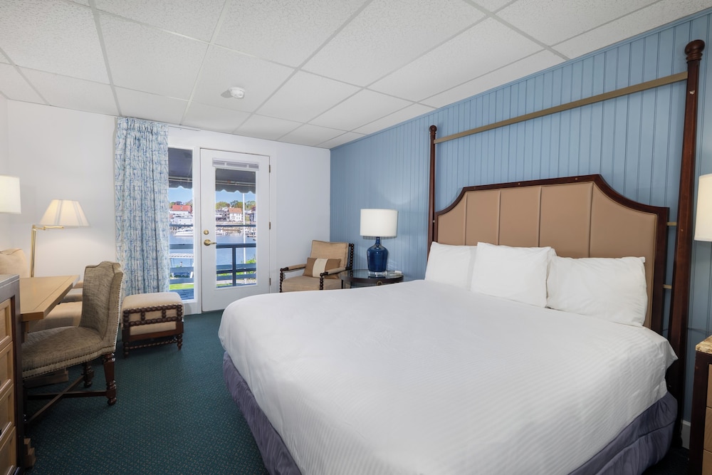Boothbay Harbor Inn - photo 9