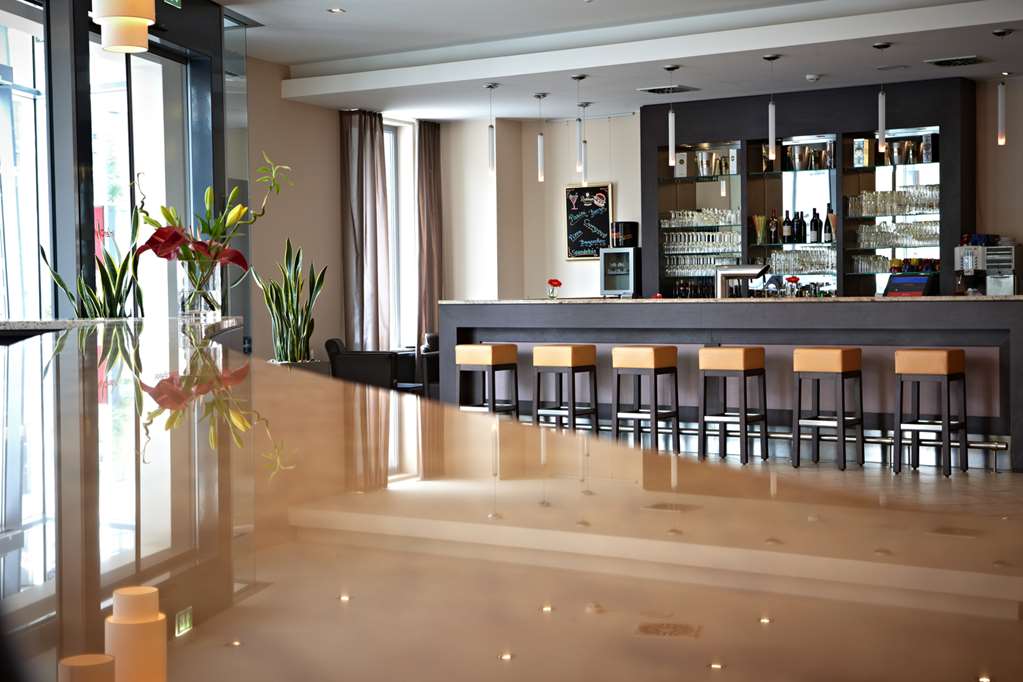 IntercityHotel Mainz, Germany - Hotel Bar