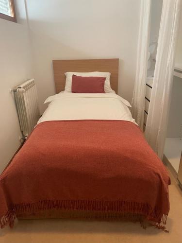 Aomo Art Space Hostel — 4-Star Luxury Hotel in Oeiras, Portugal