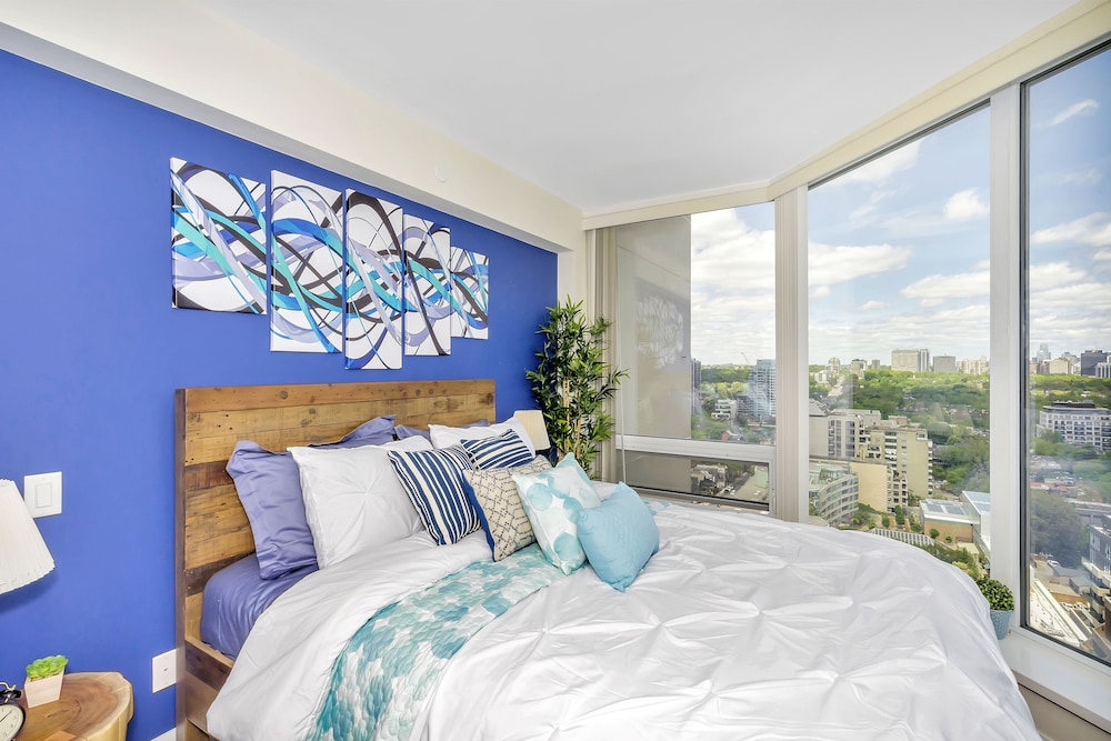 QuickStay Elegance in Yorkville — 4-Star Luxury Hotel in Toronto, Canada