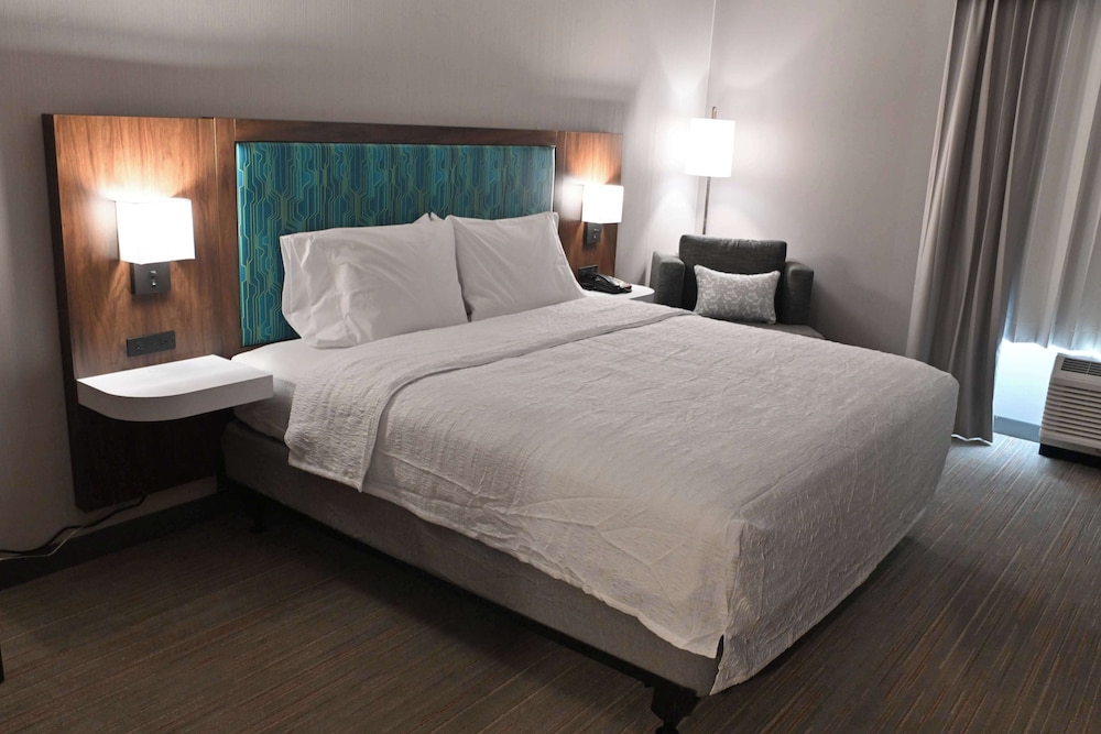 Hampton Inn Milpitas - photo 13
