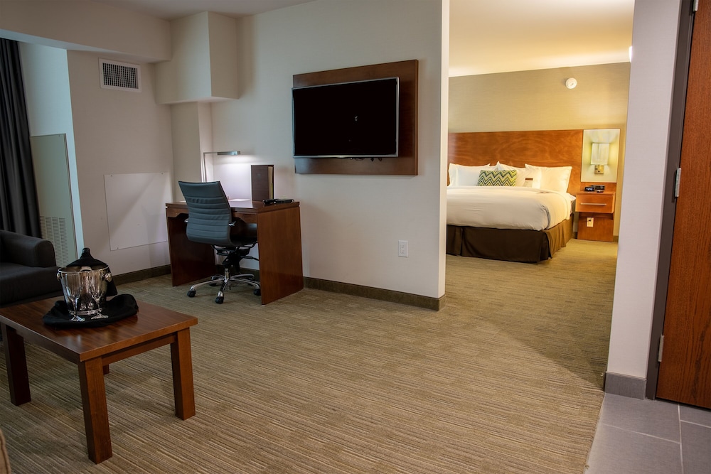 DoubleTree by Hilton Omaha Southwest - photo 13
