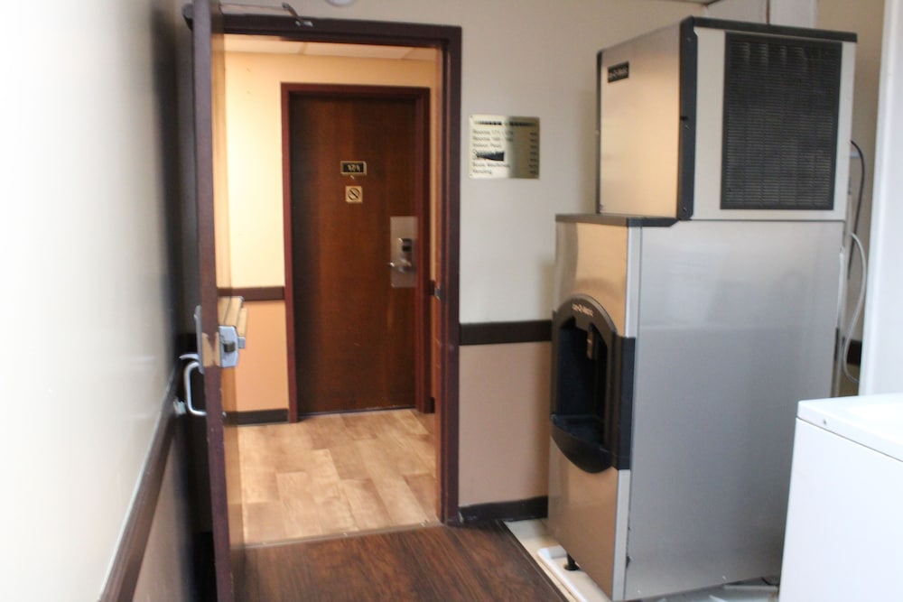Bellevue Hotel & Suites - photo 55