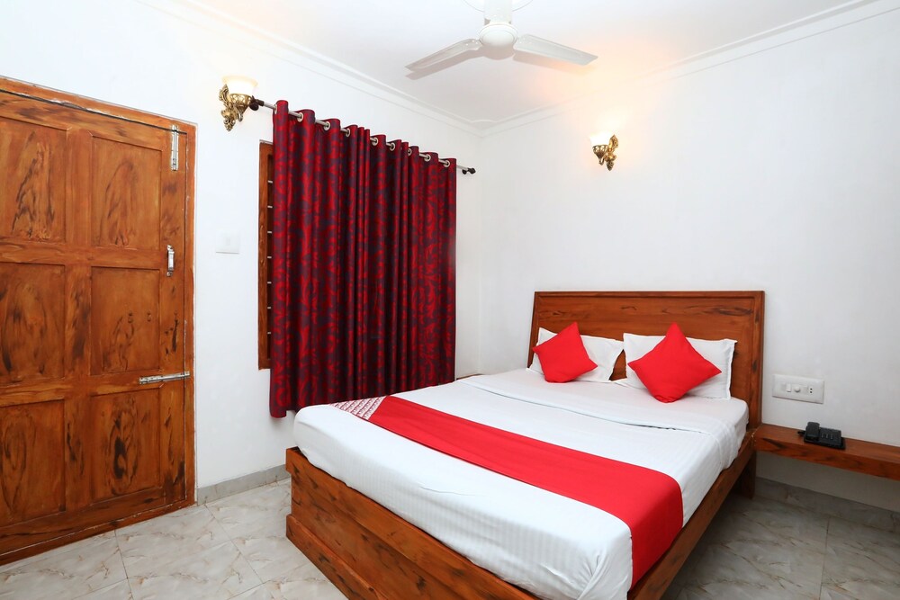 Oyo 22437 Jungle Hut — hotel in Kushalnagar