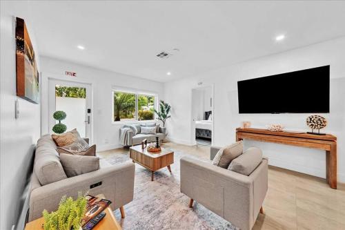 Sunny Days Getaway 5BD Heated Pool Family Home — 4-Star Luxury Hotel in Fort Lauderdale, United States