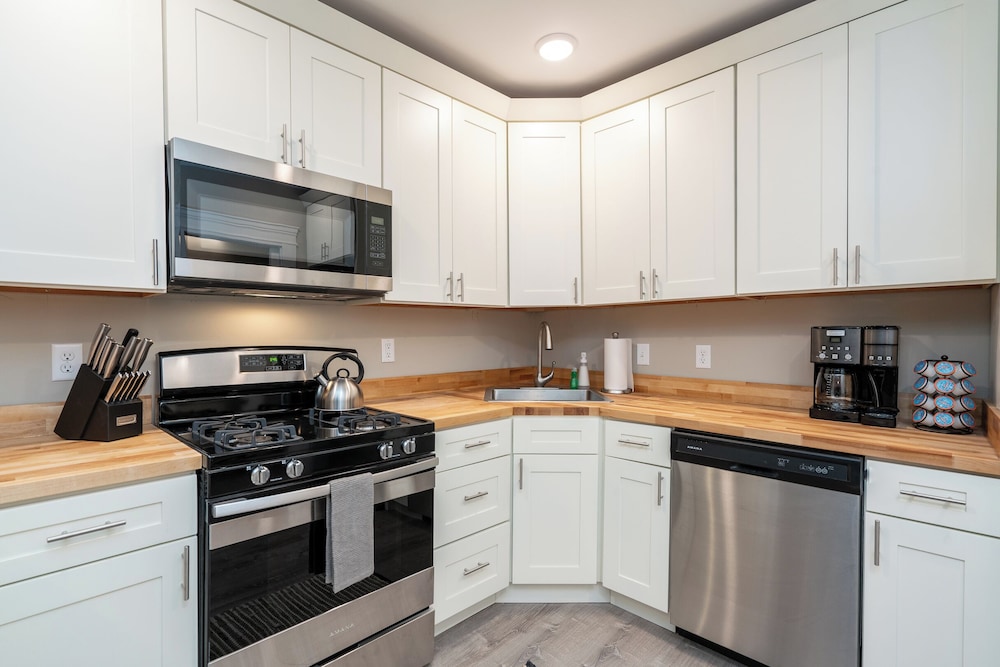 4632 Second Floor Historic Haven - last minute hotel in St. Louis