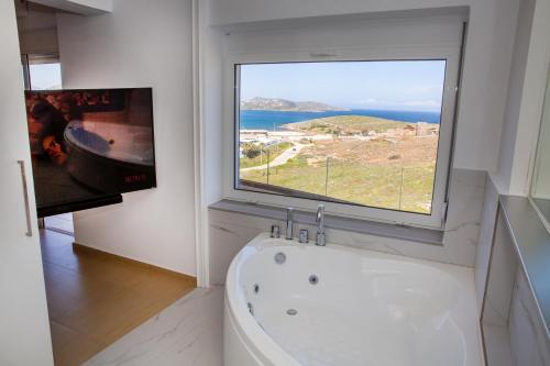 Komfort City Apartment Elias mit Meerblick in Lavrio — 4-Star Luxury Hotel in Lavrio, Greece