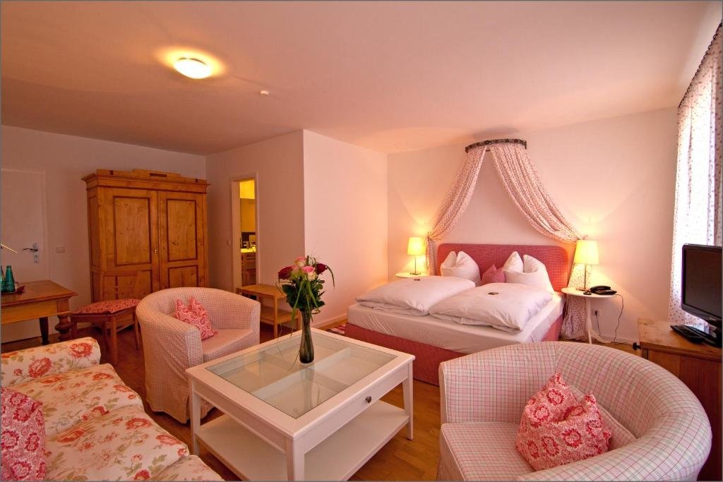 Altstadthotel Bauern Bräu Schrobenhausen — hotel in Schrobenhausen