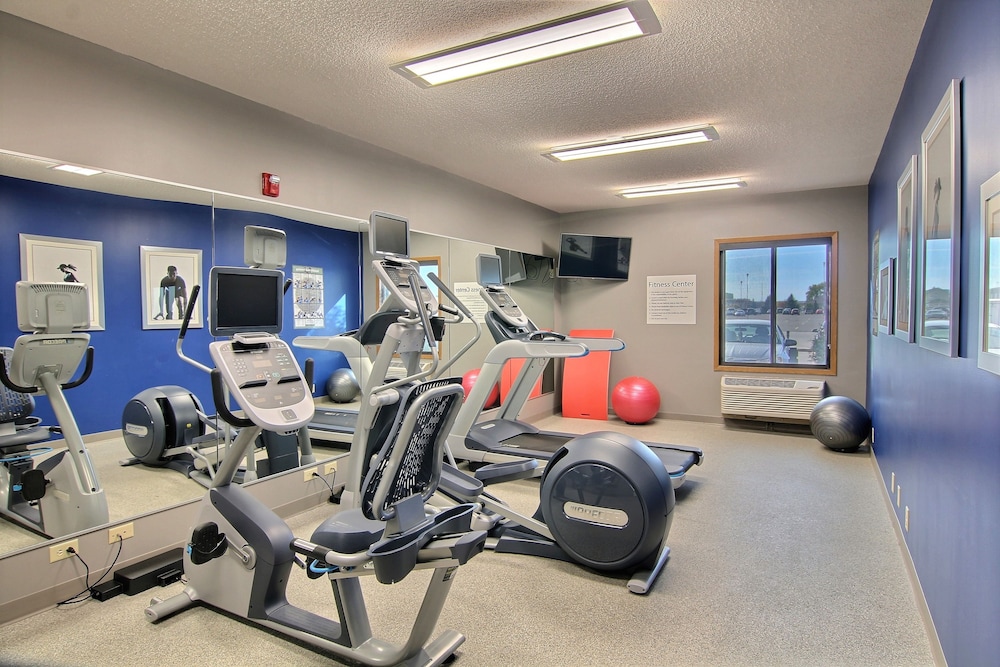 Holiday Inn Express Fargo West Acres by IHG - photo 43