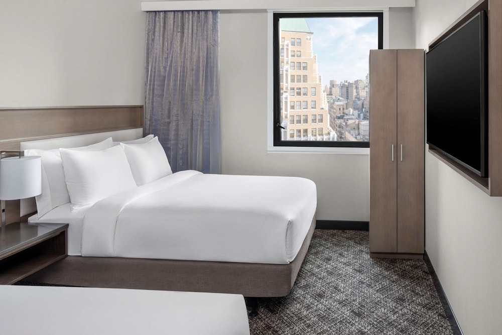 Doubletree by Hilton New York Times Square South - photo 6