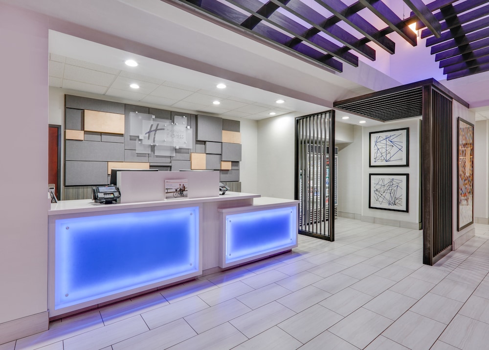 Holiday Inn Express Hotel & Suites Seaside Convention Center by IHG - photo 72