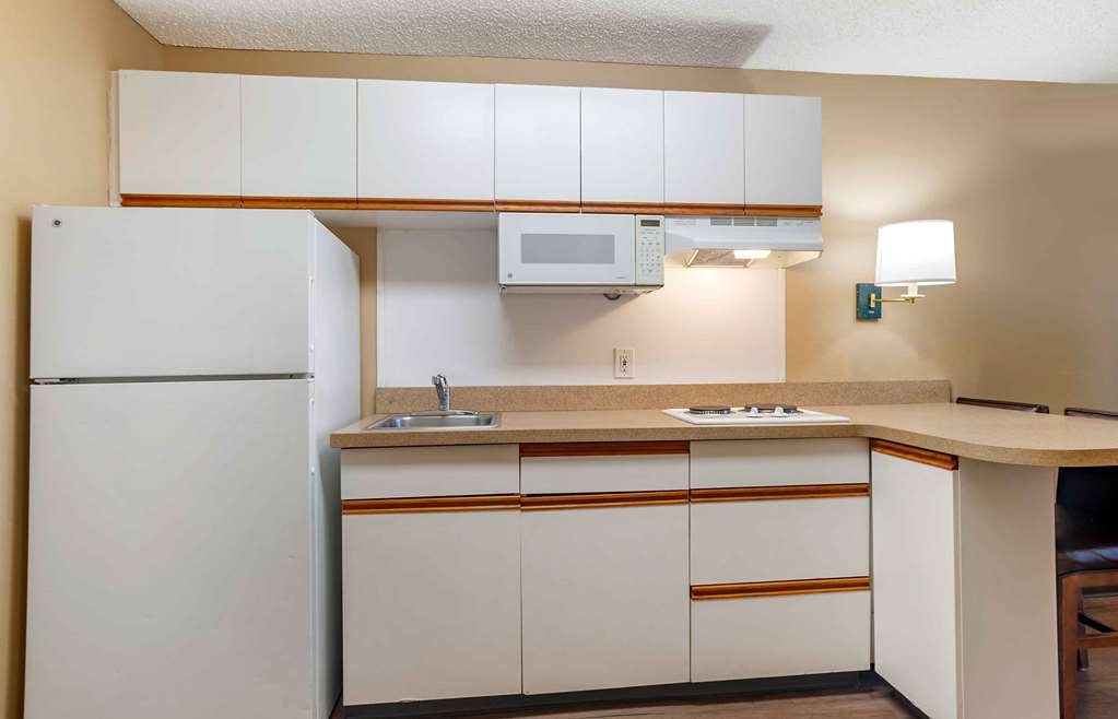 Extended Stay America Suites Los Angeles Monrovia - photo 22