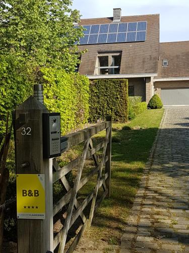 B & B De Serafijn — 4-Star Luxury Hotel in Lochristi, Belgium