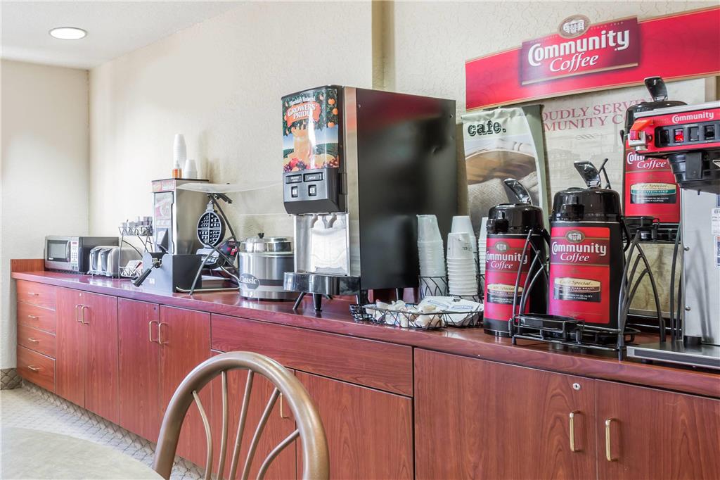 Microtel Inn & Suites by Wyndham Marianna - photo 15