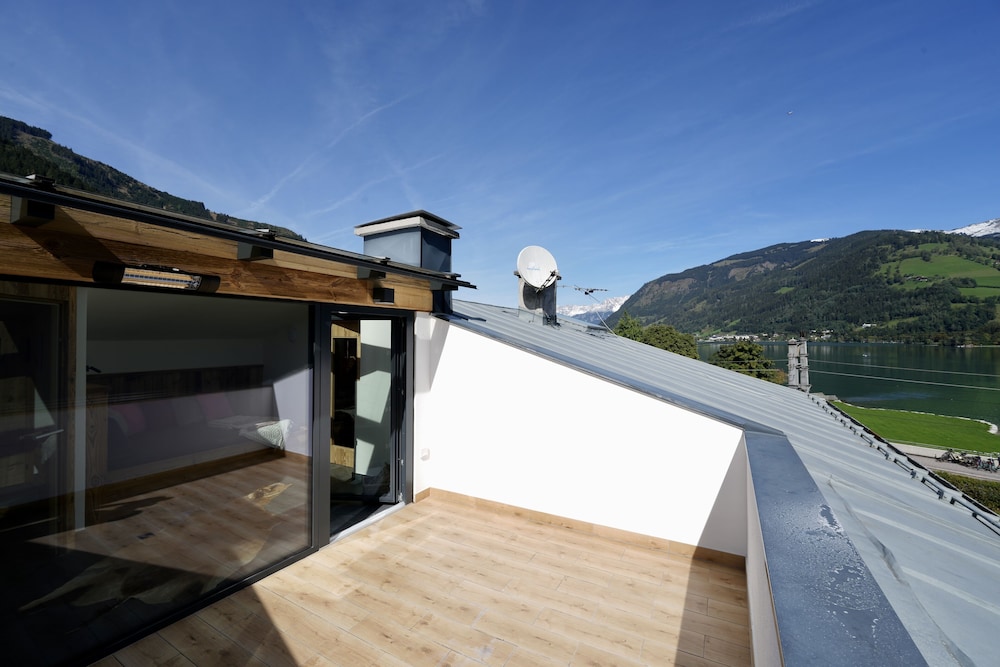 Lakeside Penthouse 16 — 4-Star Luxury Hotel in Zell Am See, Austria