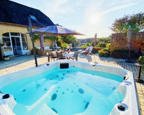 Les Charmes De Carlucet — 5-Star Luxury Hotel in Sarlat-La-Caneda, France