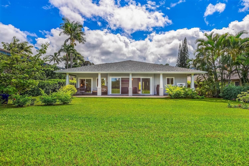 Molokama - carbon neutral hotel in Princeville