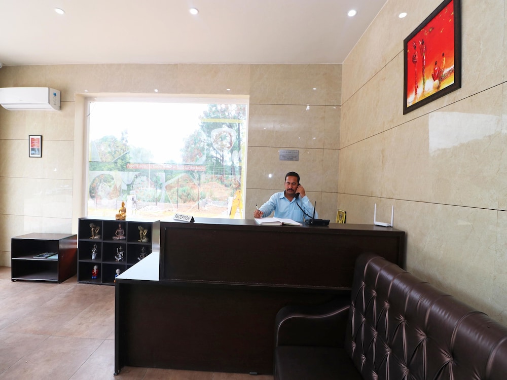 OYO 44370 Vaikunth Resort in Kangar, India