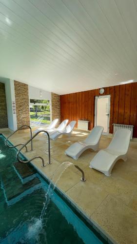 Las Nubes - carbon neutral hotel in El Bolson