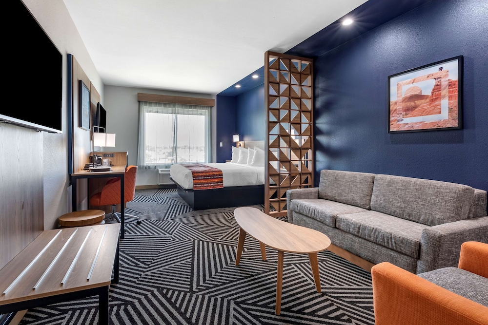 Best Western Plus Amarillo East Hotel - photo 4