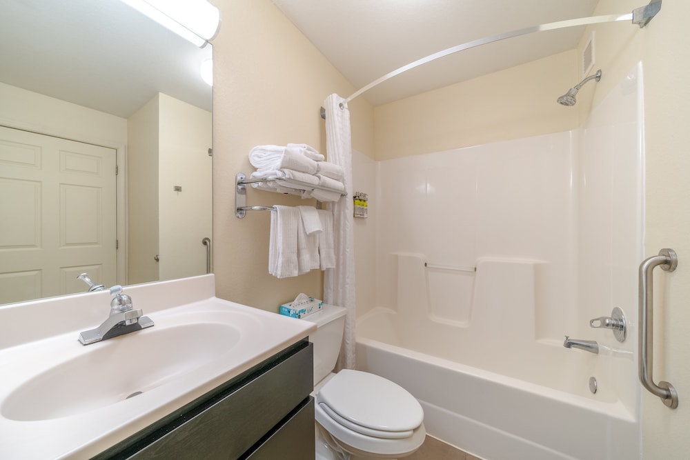 Candlewood Suites Washington Fairfax by IHG - photo 17