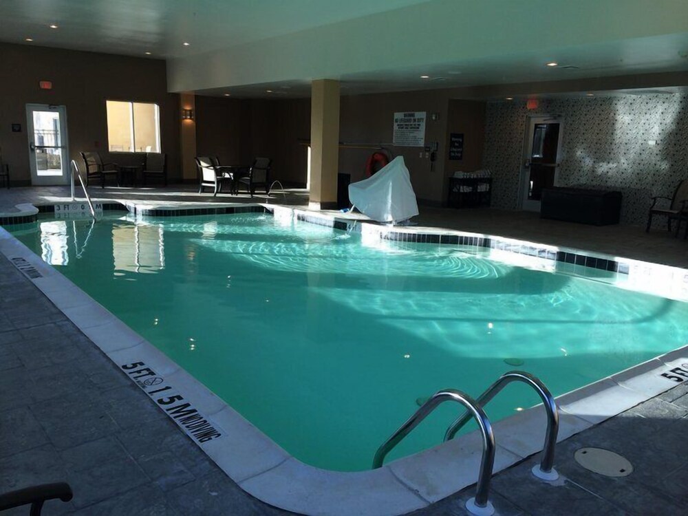 Holiday Inn Express Wichita South by IHG - photo 20