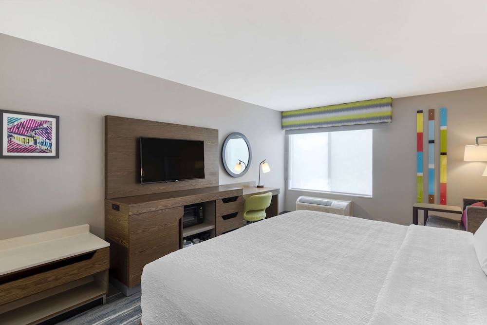 Hampton Inn Ft Collins - photo 24