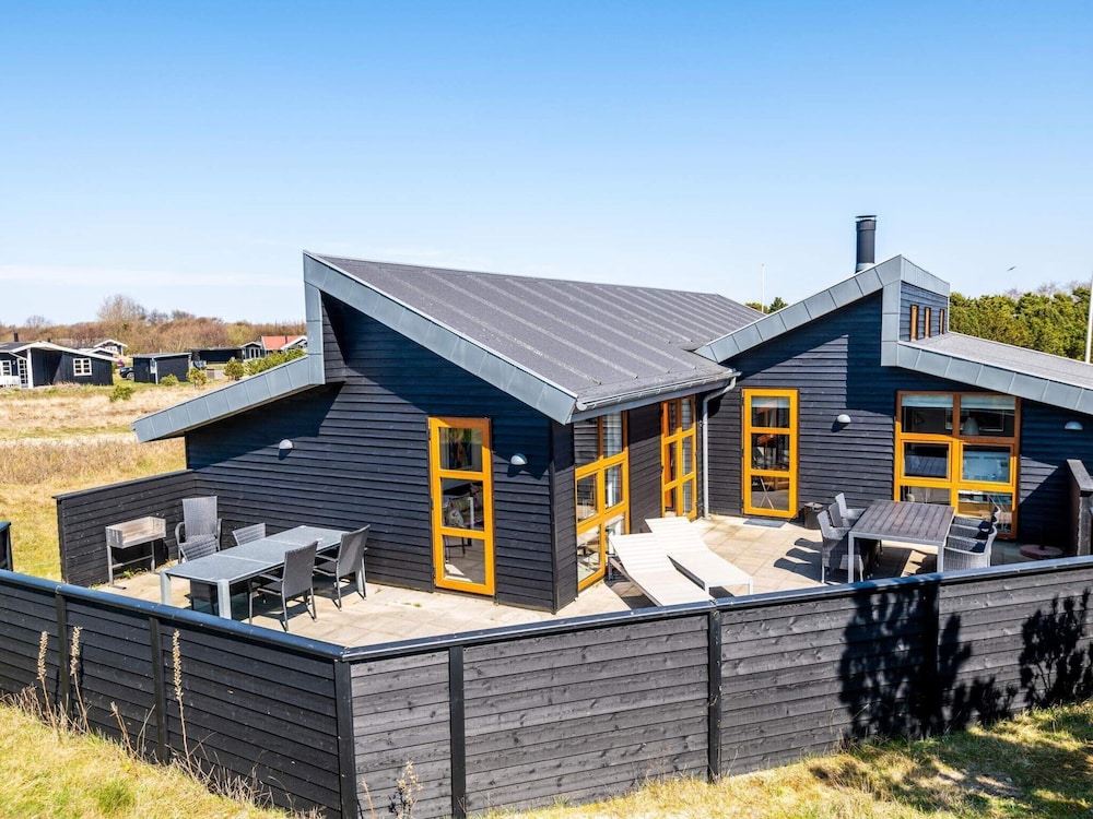 6 person holiday home in Fanø — 4-Star Luxury Hotel in None, Denmark