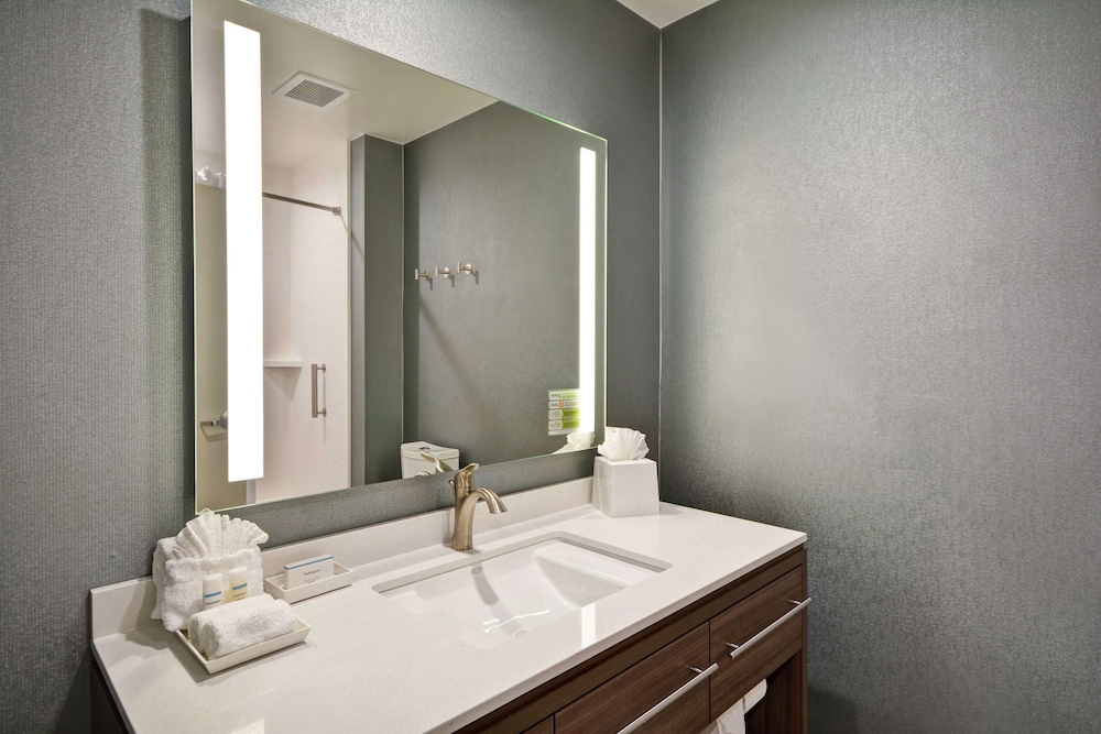 Home2 Suites by Hilton Plano Legacy West - photo 30