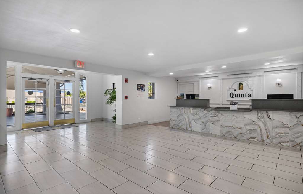 La Quinta Inn by Wyndham Stockton - photo 9