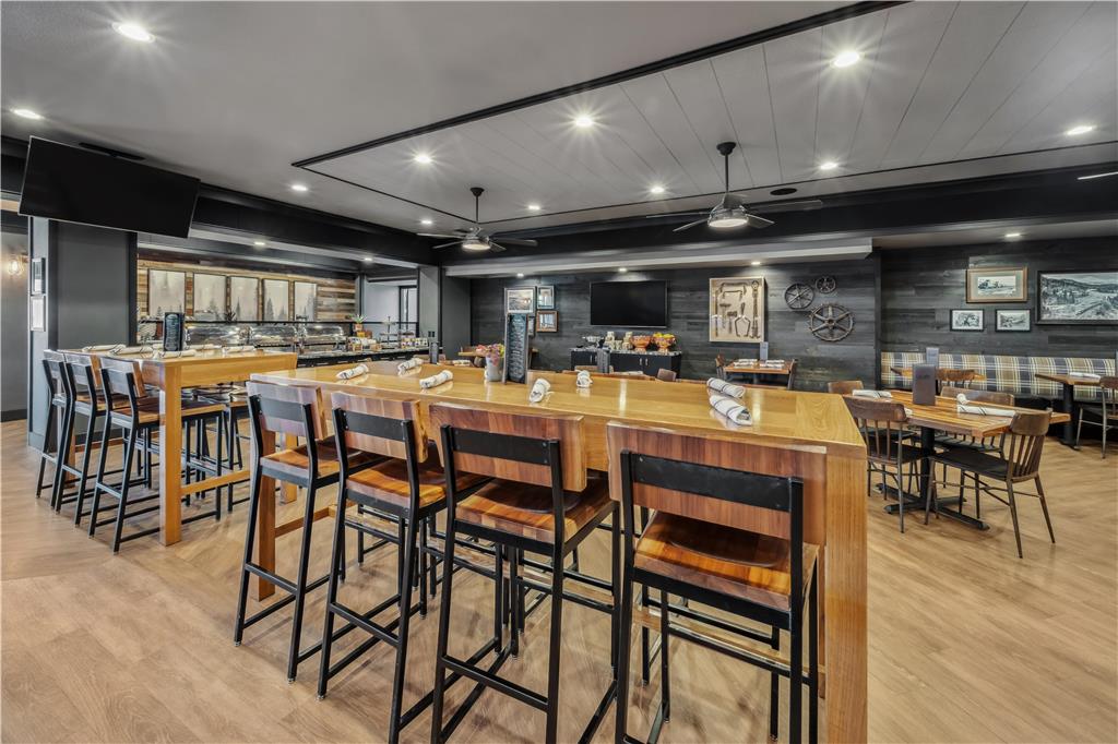 Best Western Plus Hilltop Inn - photo 42