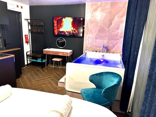 G Eighty Four - carbon neutral hotel in London