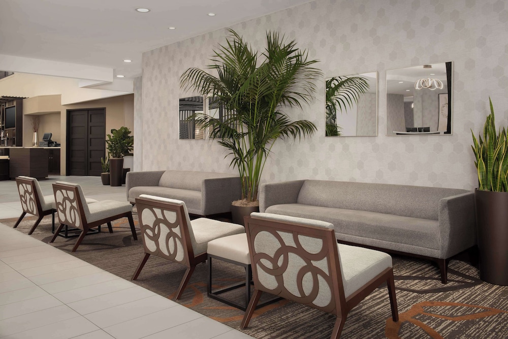 Embassy Suites La Quinta Hotel & Spa - photo 6