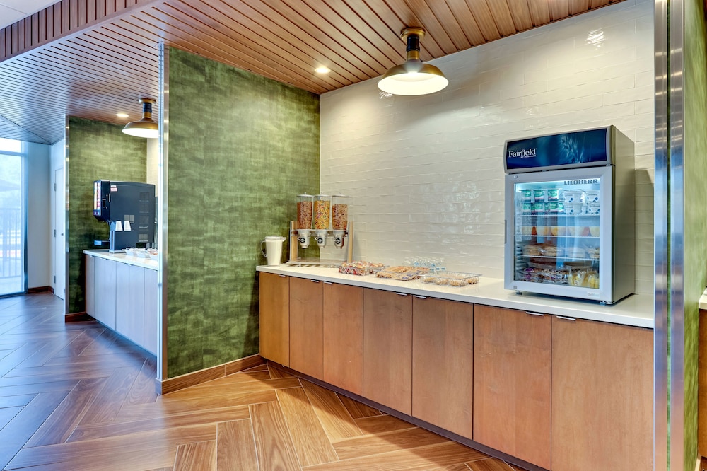 Fairfield Inn & Suites by Marriott Dallas Love Field - photo 24