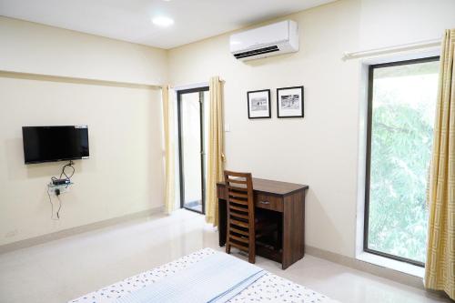 Large Modern Private 3BHK Khar West Mumbai