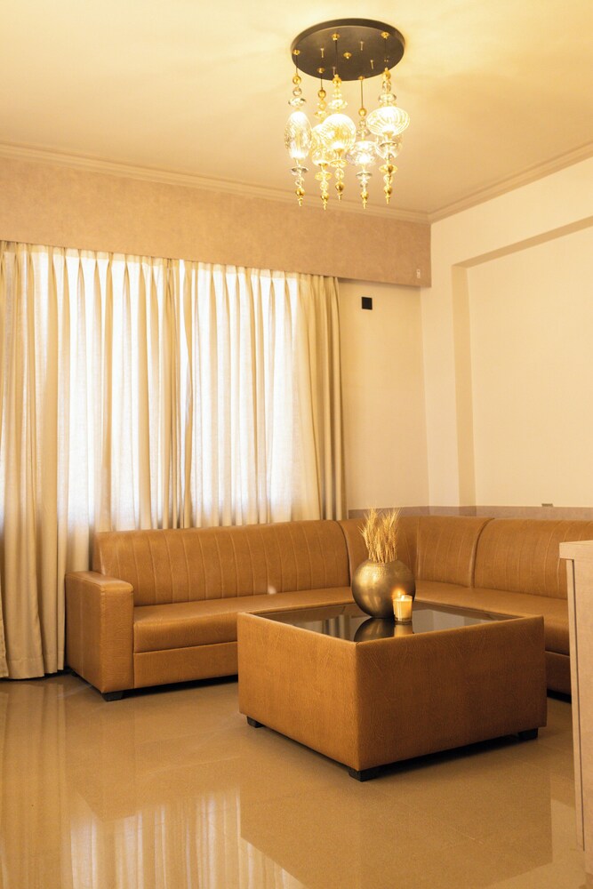 The Layover Hotel — Dimapur — photo 5